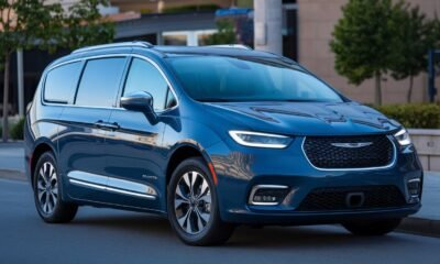2025 Chrysler Pacifica Hybrid